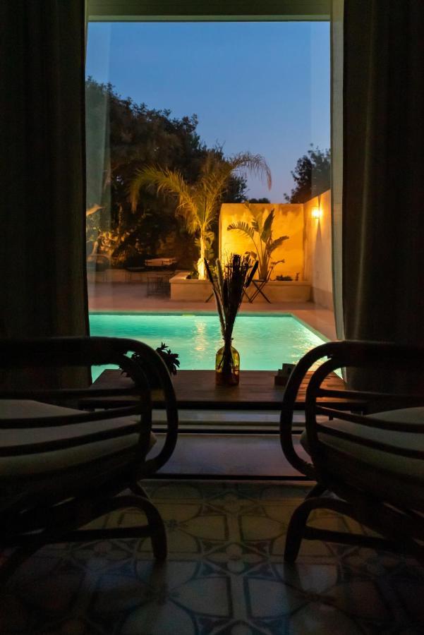 The Carob Tree Bed & Breakfast Victoria Ngoại thất bức ảnh