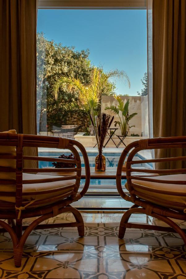 The Carob Tree Bed & Breakfast Victoria Ngoại thất bức ảnh